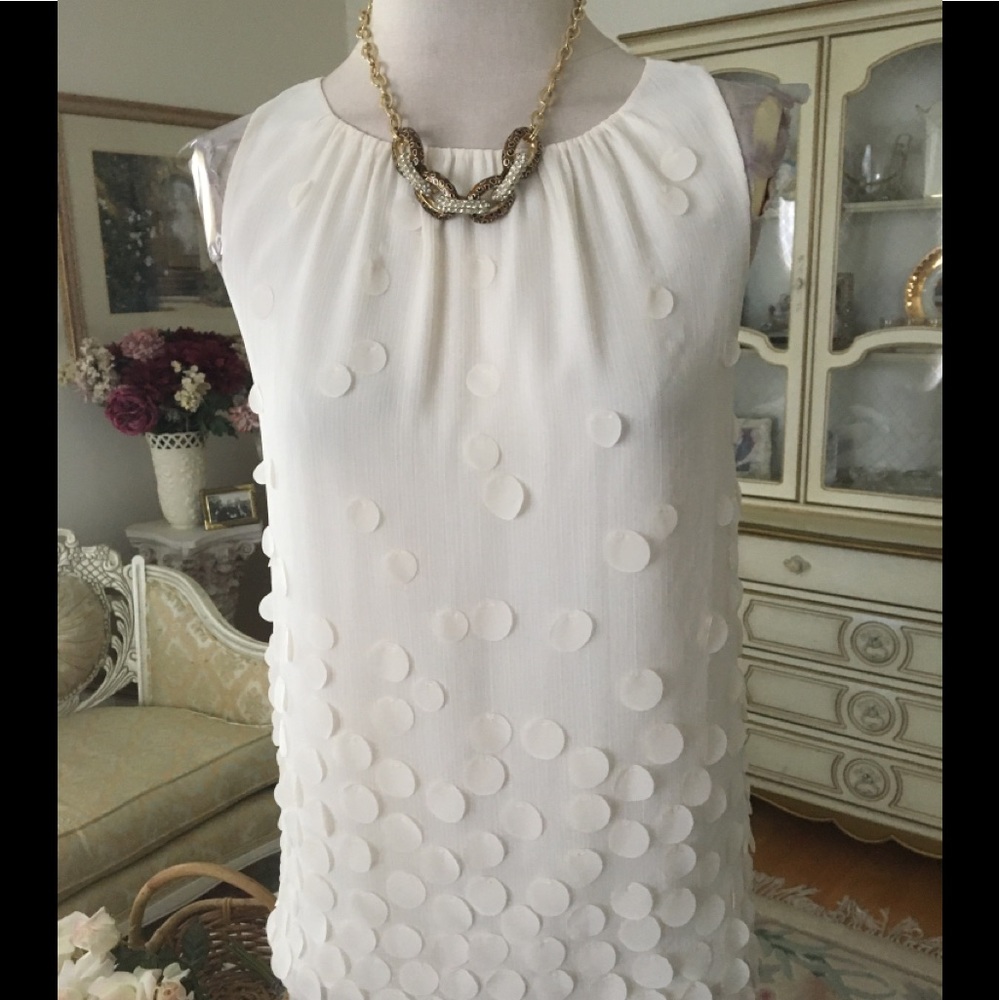 NWOT Talbots lovely cream top size 4. B:1075 7/19/26
